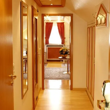 Ξενοδοχείο με διαμερίσματα Appartementpension Zum Zacherl 3*